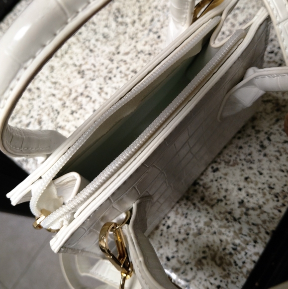 Bag - Picture 3 of 4